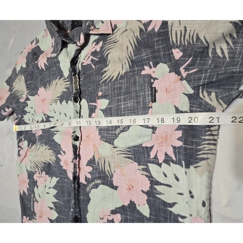 Hawks Bay 100% Cotton Hawaiian Aloha Shirt Button Up Size Medium Floral Tropical